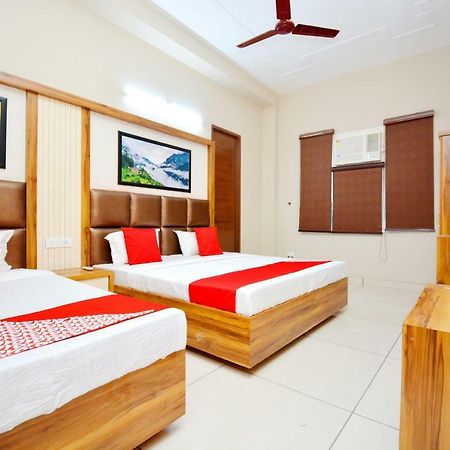 Oyo 40699 Grand Sokhi Hotel Tarn Taran Esterno foto