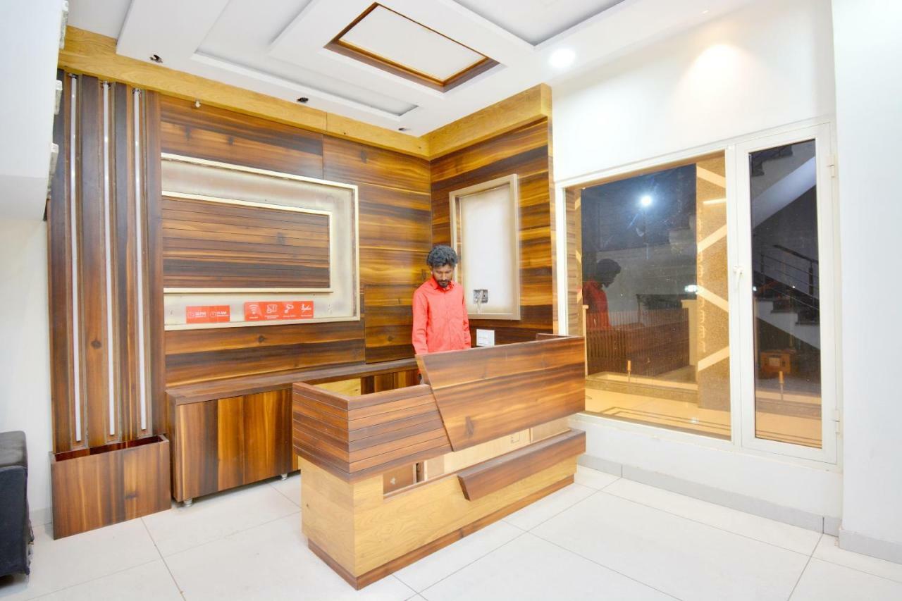 Oyo 40699 Grand Sokhi Hotel Tarn Taran Esterno foto