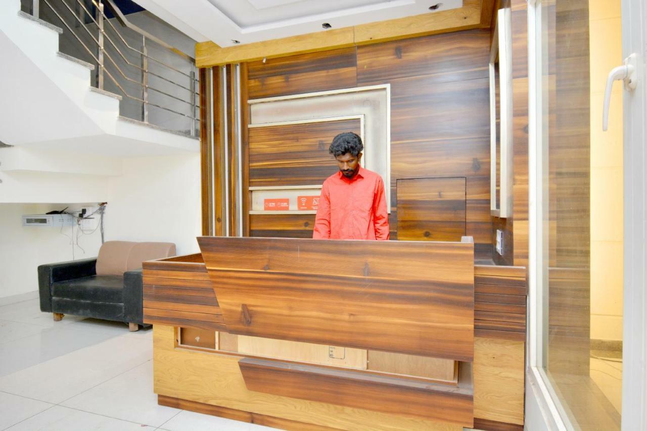 Oyo 40699 Grand Sokhi Hotel Tarn Taran Esterno foto